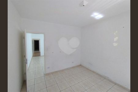 Casa à venda com 153m², 6 quartos e 4 vagas