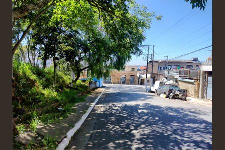 Casa à venda com 153m², 6 quartos e 4 vagas