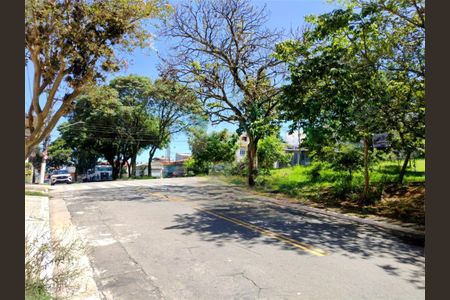 Casa à venda com 153m², 6 quartos e 4 vagas