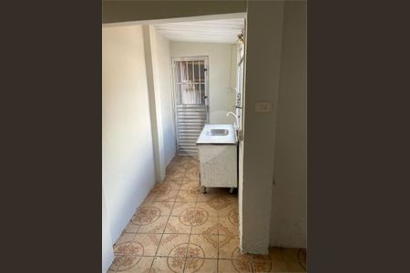 Casa à venda com 4 quartos, 164m² em Jardim Guairaca, São Paulo