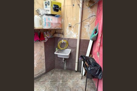 Casa à venda com 4 quartos, 164m² em Jardim Guairaca, São Paulo