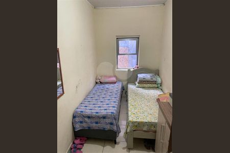 Casa à venda com 4 quartos, 164m² em Jardim Guairaca, São Paulo