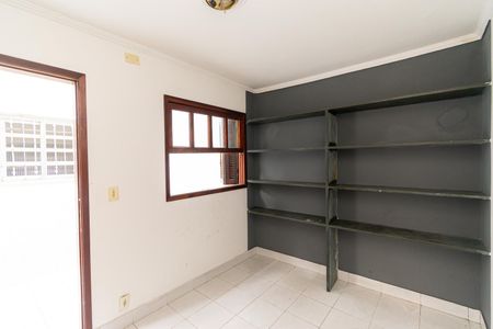 Casa à venda com 170m², 3 quartos e 3 vagasQuarto de Serviço