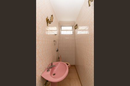 Casa à venda com 170m², 3 quartos e 3 vagasBanheiro 3