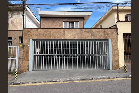 Casa à venda com 170m², 3 quartos e 3 vagasFachada