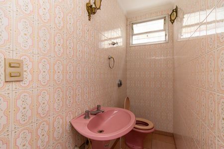 Casa à venda com 170m², 3 quartos e 3 vagasBanheiro 3