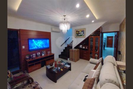 Casa à venda com 203m², 4 quartos e 2 vagas