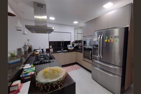 Casa à venda com 203m², 4 quartos e 2 vagas