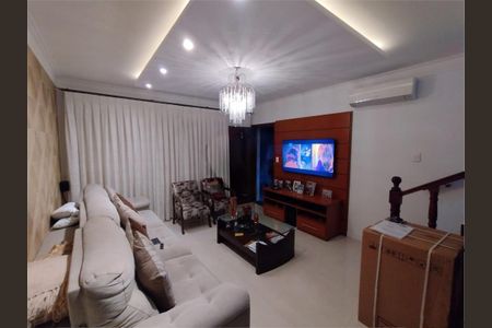 Casa à venda com 4 quartos, 203m² em Vila Carrão, São Paulo