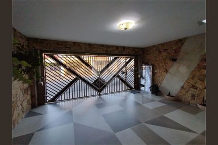 Casa à venda com 203m², 4 quartos e 2 vagas