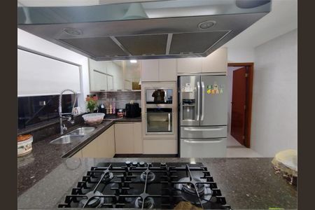 Casa à venda com 203m², 4 quartos e 2 vagas