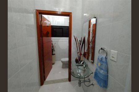 Casa à venda com 203m², 4 quartos e 2 vagas