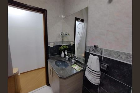 Casa à venda com 203m², 4 quartos e 2 vagas