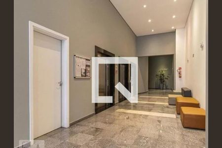 Studio para alugar com 32m², 1 quarto e sem vaga Studio para alugar com 32m², 1 quarto e sem vagaHall de entrada