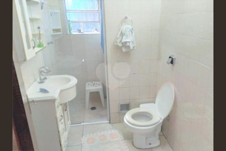 Casa à venda com 4 quartos, 260m² em Vila Anadir, São Paulo