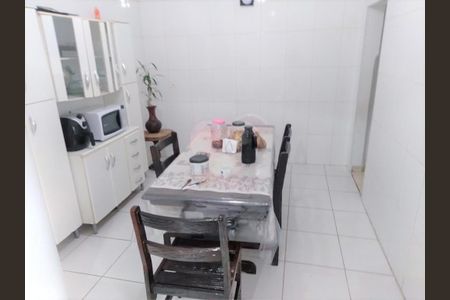 Casa à venda com 4 quartos, 260m² em Vila Anadir, São Paulo