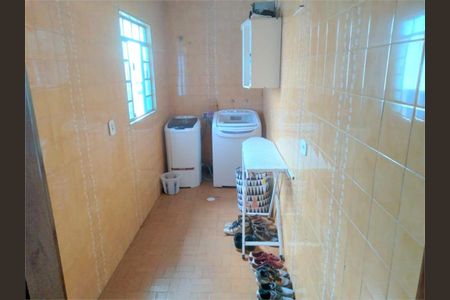 Casa à venda com 4 quartos, 260m² em Vila Anadir, São Paulo