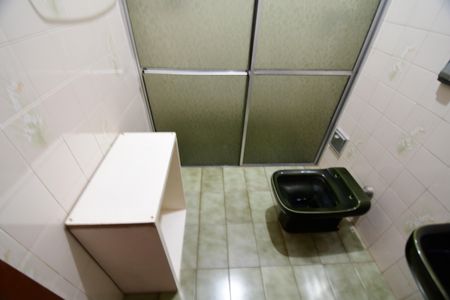 Casa à venda com 124m², 3 quartos e 2 vagasBanheiro Social