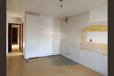 Casa à venda com 3 quartos, 150m² em Vila Zelina, São Paulo