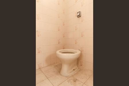 Banheiro da Suíte de casa para alugar com 3 quartos, 70m² em Parque Ramos Freitas, São Paulo