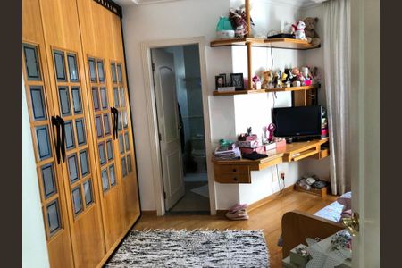 Casa à venda com 3 quartos, 232m² em Vila Prudente, São Paulo