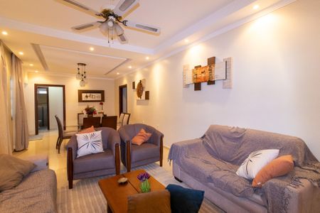 Casa à venda com 4 quartos, 246m² em Vila Nogueira, Campinas