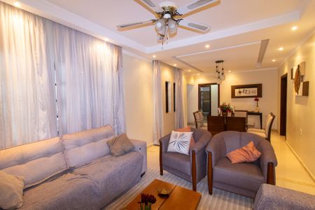 Casa à venda com 4 quartos, 246m² em Vila Nogueira, Campinas