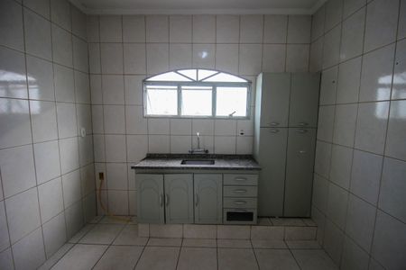 Casa para alugar com 82m², 2 quartos e 1 vaga