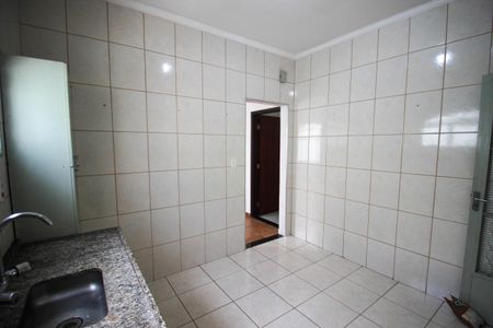 Casa para alugar com 82m², 2 quartos e 1 vaga