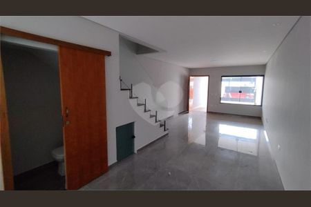 Casa à venda com 3 quartos, 160m² em Vila Carrão, São Paulo