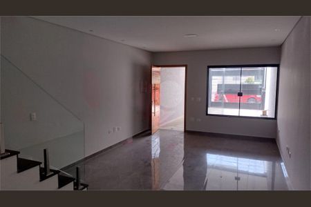 Casa à venda com 3 quartos, 160m² em Vila Carrão, São Paulo