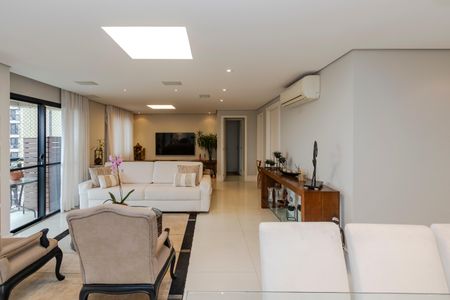 Apartamento à venda com 150m², 3 quartos e 3 vagasSala
