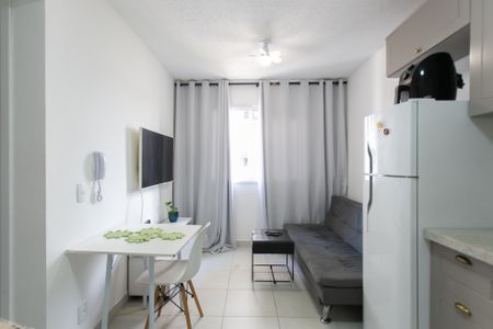 Sala de apartamento para alugar com 2 quartos, 32m² em Vila Nova Curuca, São Paulo