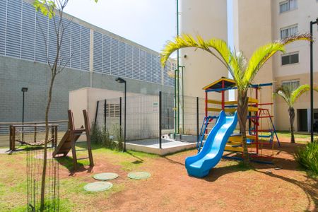 Apartamento para alugar com 32m², 2 quartos e sem vagaÁrea comum - Playground