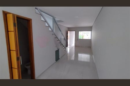 Casa à venda com 3 quartos, 106m² em Vila Santa Isabel, São Paulo