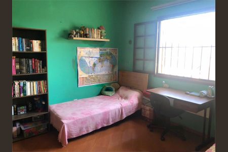 Casa à venda com 2 quartos, 214m² em Jardim Guairaca, São Paulo