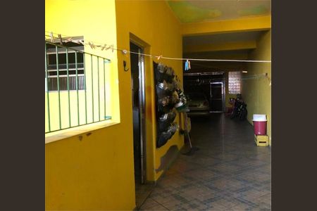 Casa à venda com 214m², 2 quartos e 5 vagas