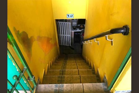 Casa à venda com 214m², 2 quartos e 5 vagas
