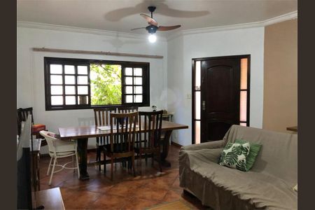 Casa à venda com 2 quartos, 214m² em Jardim Guairaca, São Paulo