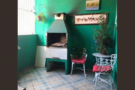 Casa à venda com 214m², 2 quartos e 5 vagas