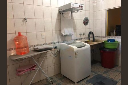 Casa à venda com 214m², 2 quartos e 5 vagas