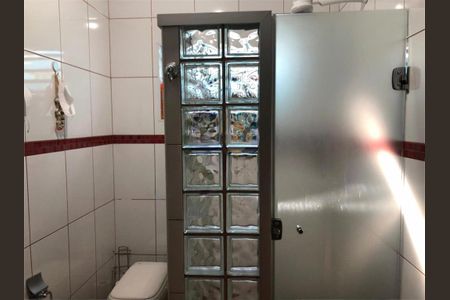 Casa à venda com 214m², 2 quartos e 5 vagas
