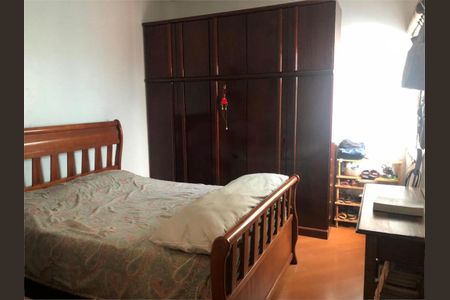 Casa à venda com 2 quartos, 214m² em Jardim Guairaca, São Paulo