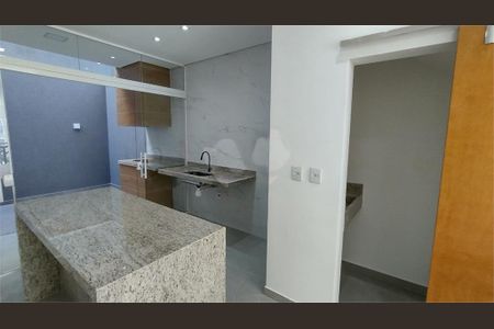 Casa à venda com 132m², 3 quartos e 2 vagas