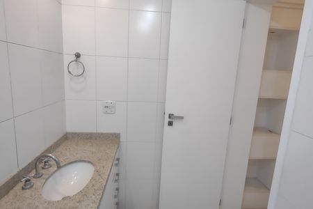 Apartamento à venda com 125m², 3 quartos e 2 vagasBanheiro da Suíte