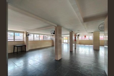 Apartamento para alugar com 60m², 2 quartos e 1 vaga Apartamento para alugar com 60m², 2 quartos e 1 vagaÁrea comum - Salão de festas