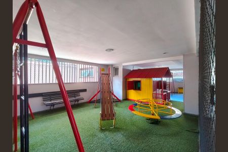 Apartamento para alugar com 60m², 2 quartos e 1 vaga Apartamento para alugar com 60m², 2 quartos e 1 vagaÁrea comum - Playground