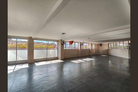 Apartamento para alugar com 60m², 2 quartos e 1 vaga Apartamento para alugar com 60m², 2 quartos e 1 vagaÁrea comum - Salão de festas