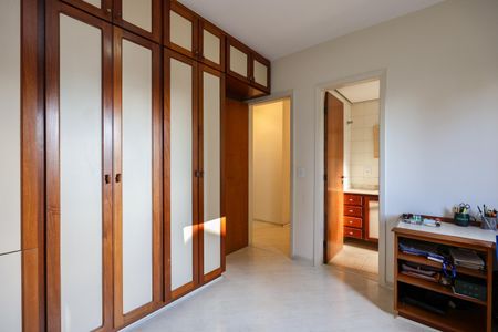 Apartamento à venda com 146m², 4 quartos e 3 vagasSuíte 2