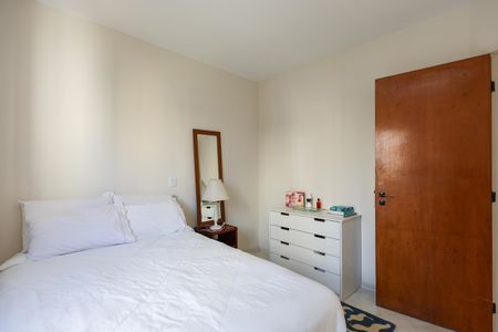 Apartamento à venda com 146m², 4 quartos e 3 vagasQuarto 4